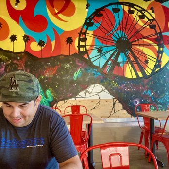 Dave's Hot Chicken - Chicken Shop Near Me - Indio, California