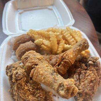 Cafe Crispy - Fried chicken w donuts - Chicken Wings Near Me - Birmingham, Alabama