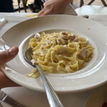Quattro Caffe - Pizza and pastas - Italian Near Me - Costa Mesa, California