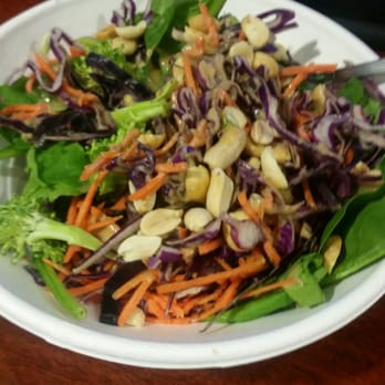 Juicy Café - Cheeky Peanut Ginger Bowl with Quinoa! - Juice Bars & Smoothies Near Me - Seattle, Washington