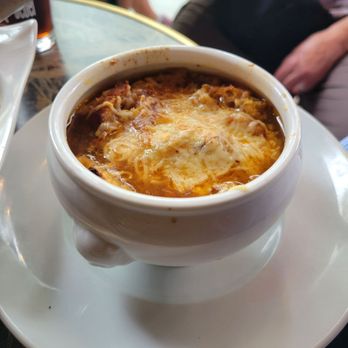 Fourteen Cafe - French onion soup - Bars Near Me - Paris, 01 Fourteen Cafe - French onion soup - Bars Near Me - Paris, 01