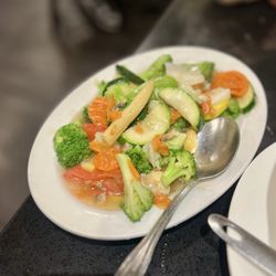 Young's Cafe - Veggie delight
