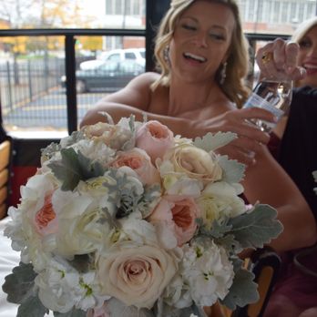 StemLine Creative - Beautiful bouquet! - Florists Near Me - Chicago, Illinois
