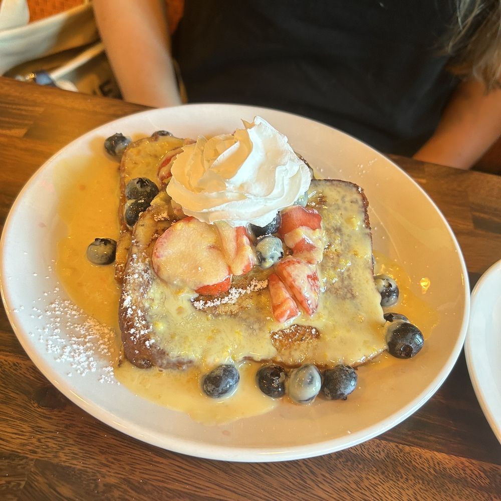 Mimosas - Cinnamon roll French toast - Breakfast & Brunch Near Me - Myrtle Beach, South Carolina Mimosas - Cinnamon roll French toast - Breakfast & Brunch Near Me - Myrtle Beach, South Carolina