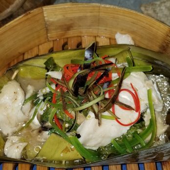 Restaurante Mezzanine - Fish fillet in banana leaf - Thai Near Me - Tulum, ROO