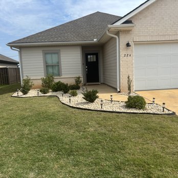 Precision Landscaping Service - Residential Gravel Bed Design - Landscaping Near Me - Madison, Alabama Precision Landscaping Service - Residential Gravel Bed Design - Landscaping Near Me - Madison, Alabama