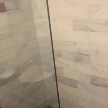 Maison 140 Beverly Hills - The shower room - Hotels Near Me - Beverly Hills, California
