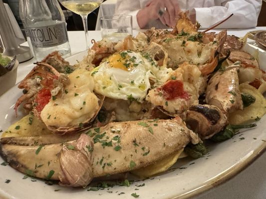 Lobito de Mar Marbella. El bar resalao de Dani García by null