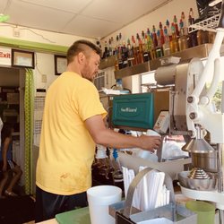 Sips - Making shaved ice