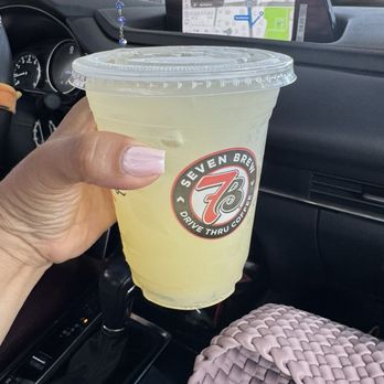 7 Brew Coffee - Refresher drink for the kids - Coffee & Tea Near Me - Clark, New Jersey