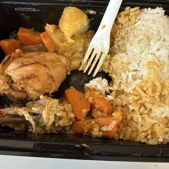 Qui Qui DC - Flavorless Pollo Guisado - Puerto Rican Near Me - Washington, DC, District of Columbia