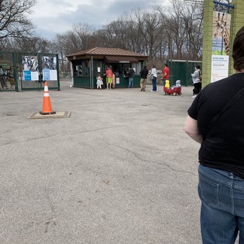 Seneca Park Zoo - Long line to get into zoo - Zoos Near Me - Rochester, New York Seneca Park Zoo - Long line to get into zoo - Zoos Near Me - Rochester, New York