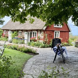 Flickorna Lundgren - Entrance