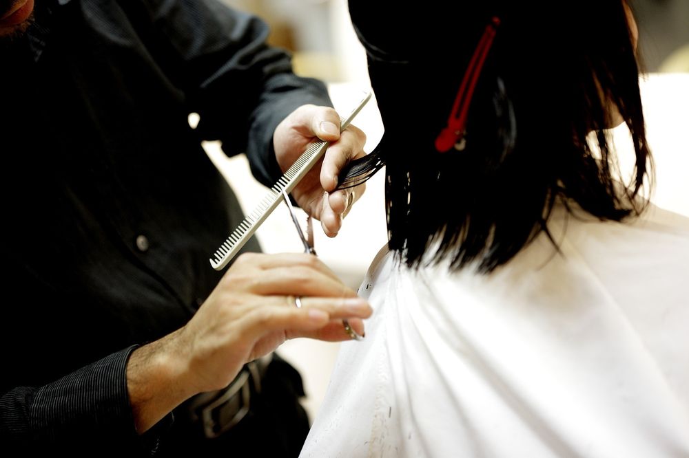 Franco's Hair Salon by Maj Logo