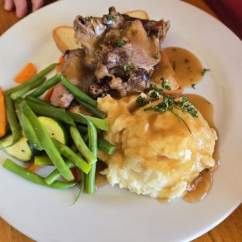Elks Honolulu Lodge BPOE 616 - Open face roast beef sandwich - Venues & Event Spaces Near Me - Honolulu, Hawaii