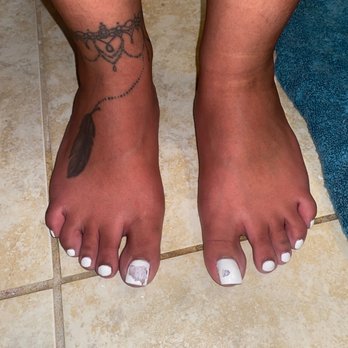 Lux Nail Boutique - Nail Salons Near Me - Chicago, Illinois Lux Nail Boutique - Nail Salons Near Me - Chicago, Illinois