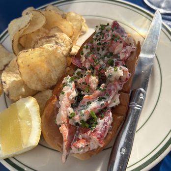 Voyager - Hot Connecticut Lobster Roll - Seafood Near Me - Ferndale, Michigan