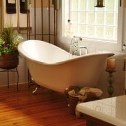 J. Ellen Design - No experience can match a long, hot soak in a clawfoot tub!