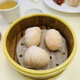 Har gow ($5.50) what a bargain