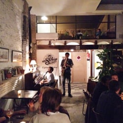 La Fusteria - Jazz music live @ la Fusteria, muy recomendable, buen ambiente, buena musica, buena cerveza ( Zeta Beer) y mejor compañia