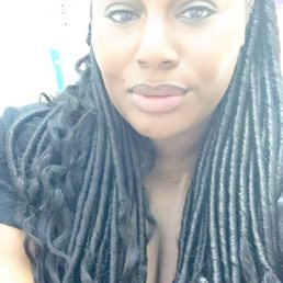 Crochet locs with individual perimeter