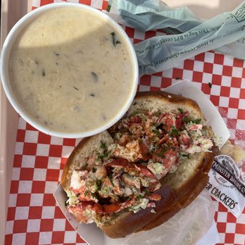 Pike Place Chowder - Maine Lobster Roll and Market Chowder - Seafood Near Me - Seattle, Washington Pike Place Chowder - Maine Lobster Roll and Market Chowder - Seafood Near Me - Seattle, Washington