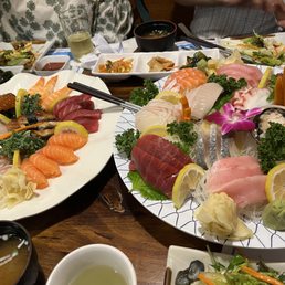 Large sushi combo Large sushi combo