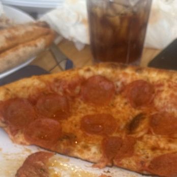 Flippers Pizza - Pizza Near Me - Orlando, Florida Flippers Pizza - Pizza Near Me - Orlando, Florida