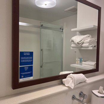 Hampton Inn West Bloomfield Novi - Bathroom - Hotels Near Me - West Bloomfield, Michigan Hampton Inn West Bloomfield Novi - Bathroom - Hotels Near Me - West Bloomfield, Michigan