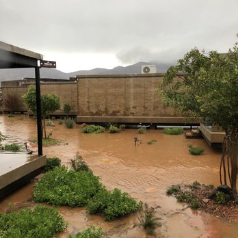 Agua de Vid - After it rained the walkway outside of my room was flooded. There was no way to get out, had to ruin a pair of shoes. - Hotels Near Me - Ensenada, BCN