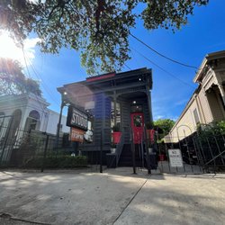 Magazine Street Framing