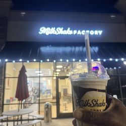 MilkShake Factory Mason - This is the store front in Mason