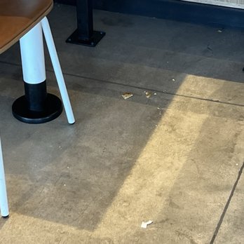 CAVA - Dirty lobby - Mediterranean Near Me - Jacksonville, North Carolina