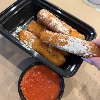 Zarella Pizzeria & Taverna - Mozzarella Sticks - Italian Near Me - Chicago, Illinois Zarella Pizzeria & Taverna - Mozzarella Sticks - Italian Near Me - Chicago, Illinois