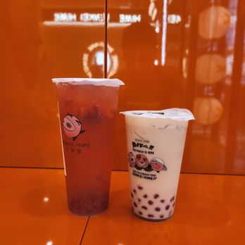 Benkei Hime - (Left) Peach Strawberry Iced Tea (Right) BH Signature Pearl Milk Tea - Bubble Tea Near Me - Toronto, Ontario
