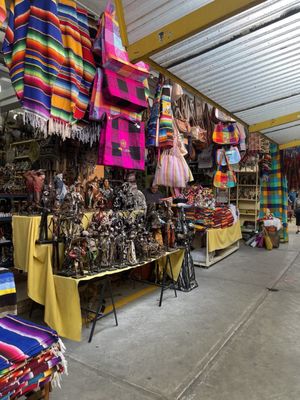 Mercado de Artesanías La Ciudadela by null