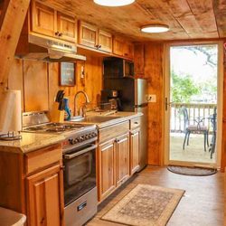Black Creek Lodge