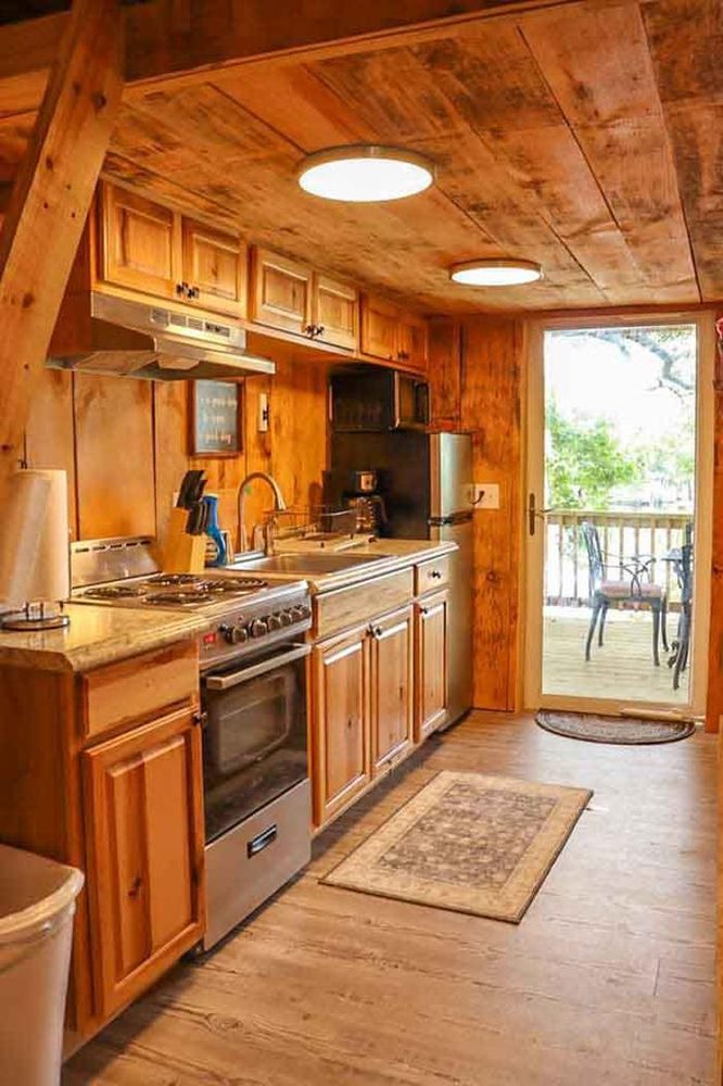 BLACK CREEK LODGE Updated September 2024 16 Photos 710 Black