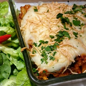 Le Petit Flore - Cannelloni and a green salad - Mediterranean Near Me - Marseille, 13