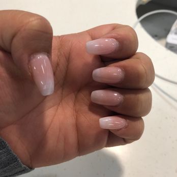 Dahlia Nails & Spa - Ombré nails - Nail Salons Near Me - Astoria, New York Dahlia Nails & Spa - Ombré nails - Nail Salons Near Me - Astoria, New York