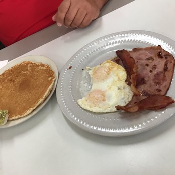 Cozy Corner - Diners Near Me - Miami Springs, Florida