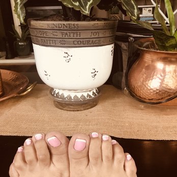 Q-H Nails Spa - Gel pedicure - Nail Salons Near Me - Tracy, California