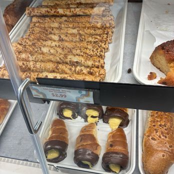 Acapulco Tropical y Más - Pastries - International Grocery Near Me - Ellenton, Florida Acapulco Tropical y Más - Pastries - International Grocery Near Me - Ellenton, Florida