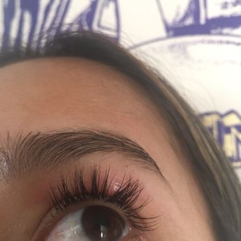 GBY Beauty - Two clumps at base and centre of the lash line. Can't see any hybrid/different lengths here giving the shape I was after (next photo). - Eyelash Service Near Me - Los Angeles, California GBY Beauty - Two clumps at base and centre of the lash line. Can't see any hybrid/different lengths here giving the shape I was after (next photo). - Eyelash Service Near Me - Los Angeles, California