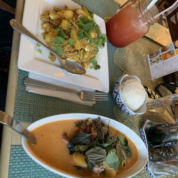 Siam I Am - Roasted Duck Curry Pineapple Fried Rice strawberry lemonade. - Thai Near Me - Redondo Beach, California Siam I Am - Roasted Duck Curry Pineapple Fried Rice strawberry lemonade. - Thai Near Me - Redondo Beach, California