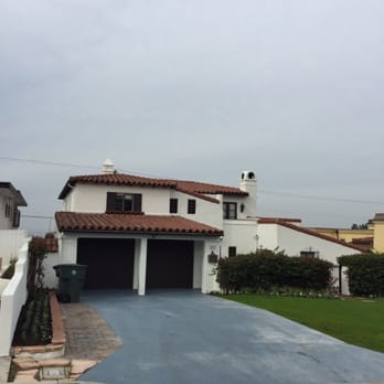 R. Haupt Roofing Construction, Inc. - Tile roof in the Hollywood riviera - Roofing Near Me - Gardena, California R. Haupt Roofing Construction, Inc. - Tile roof in the Hollywood riviera - Roofing Near Me - Gardena, California