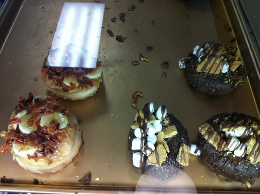 Hypnotic Donuts & Biscuits by null