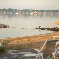 Silver Sands Motel & Beach Bungalows - Set on 1,400 feet of private beachfront on Pipes Cove in Greenport, New York.