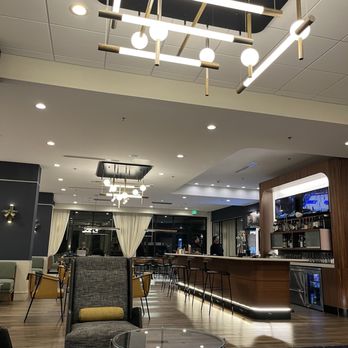 Courtyard by Marriott Conway - Bar area - Hotels Near Me - Conway, Arkansas
