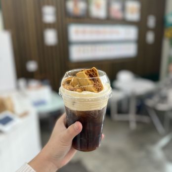 Flippoly - Dalgona Einspanner - Coffee & Tea Near Me - Buena Park, California